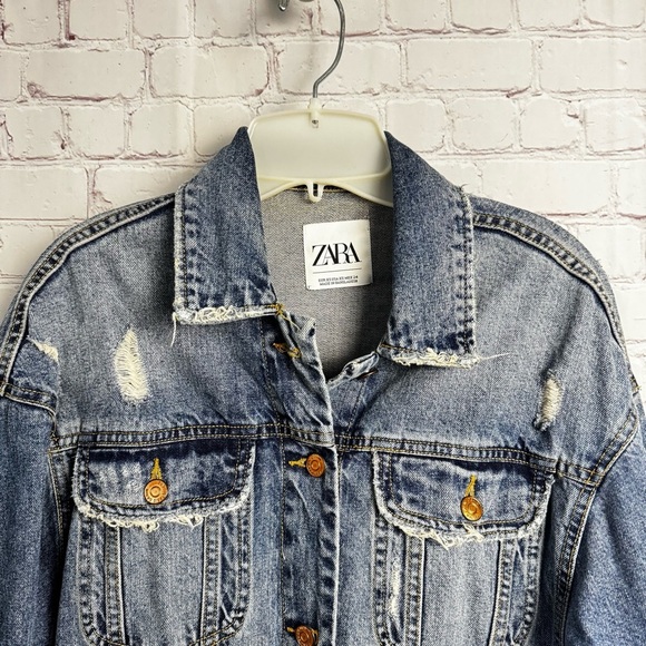 Zara light wash retro distressed denim jacket ladies size XS oversized biker - Picture 4 of 5
